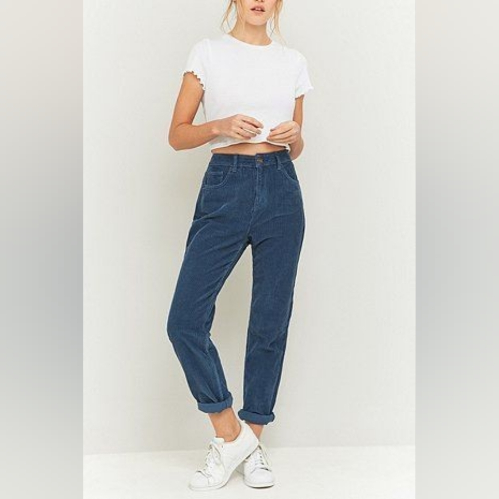 BDG Urban Outfitters navy blue mom high rise corduroy pants size 30